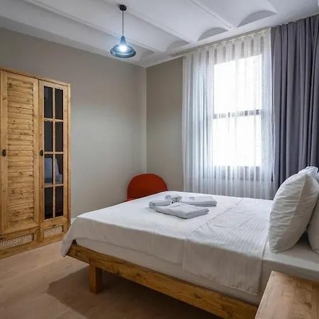 Апартаменты Historic 2 Bedroom Galata Apt-heart Of Kuledibi 3 Стамбул