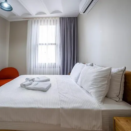 Historic 2 Bedroom Galata Apt-heart Of Kuledibi 3 Stambuł